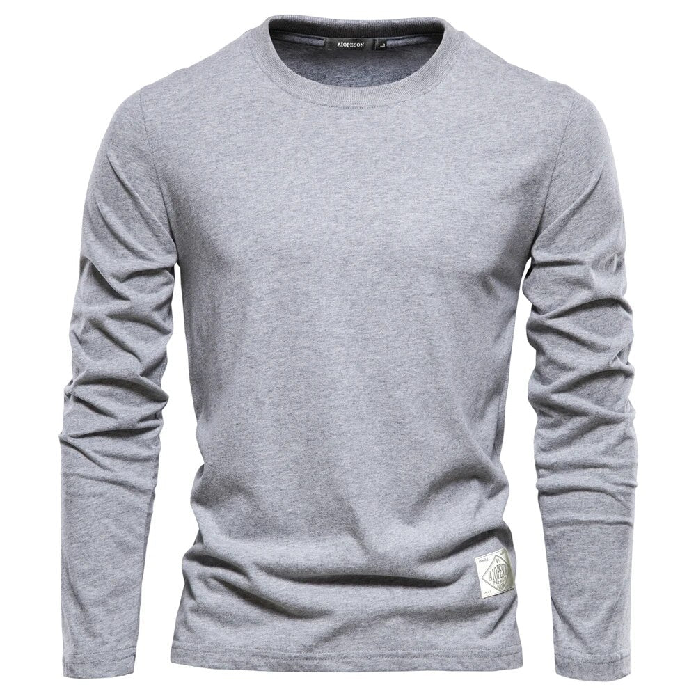 Levi - Classic Long-Sleeved T-Shirt